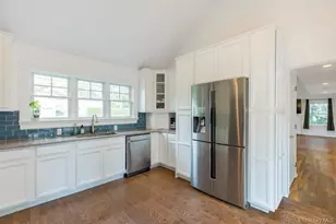 111 W Tiana Rd, Hampton Bays, NY 11946 - Photo 9