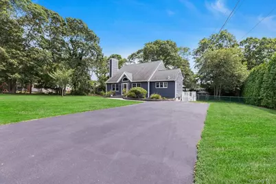 111 W Tiana Road, Hampton Bays, NY 11946 - Photo 19