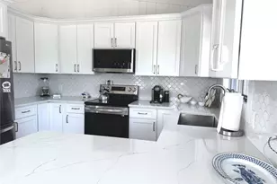 83 Hawser Dr, Babylon, NY 11702 - Photo 7