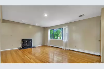 9 Harrison Avenue #2, Glen Cove, NY 11542 - Photo 3