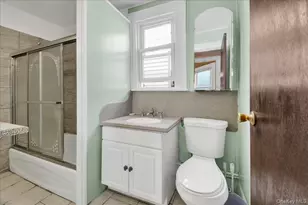 681 E 243rd St, Bronx, NY 10470 - Photo 17
