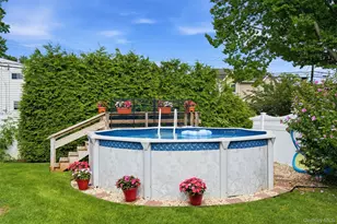 24 Broadmoor Ln, Westbury, NY 11590 - Photo 29