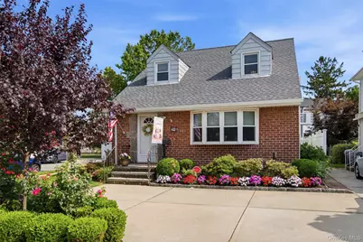 24 Broadmoor Lane, Westbury, NY 11590 - Photo 1