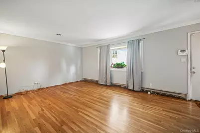 174 Frederick Avenue, Floral Park, NY 11001 - Photo 7
