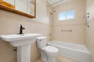 174 Frederick Ave, Floral Park, NY 11001 - Photo 11