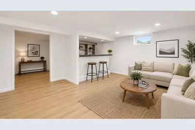 174 Frederick Avenue, Floral Park, NY 11001 - Photo 23