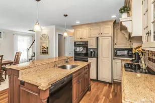 1910 Frederick Ave, Merrick, NY 11566 - Photo 5