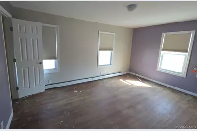 20 Laurel Road, Lindenhurst, NY 11757 - Photo 15