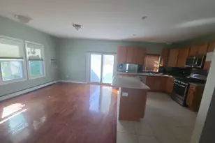 20 Laurel Rd, Lindenhurst, NY 11757 - Photo 5