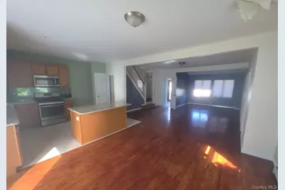 20 Laurel Road, Lindenhurst, NY 11757 - Photo 7