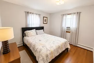 325 W Valley Stream Blvd, Valley Stream, NY 11580 - Photo 13