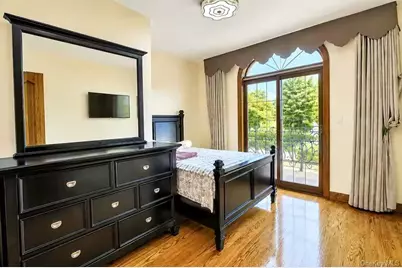47-18 163rd Place, Flushing, NY 11358 - Photo 15