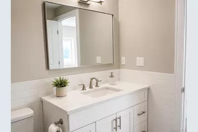 515 Jackson Avenue #Gail Grace North, Lindenhurst, NY 11757 - Photo 13