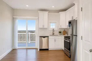 515 Jackson Ave, Lindenhurst, NY 11757 - Photo 3