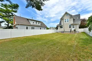 29 Archer St, Freeport, NY 11520 - Photo 13