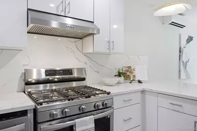 19-25 22nd Road, Astoria, NY 11105 - Photo 3