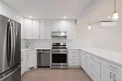 19-25 22nd Road, Astoria, NY 11105 - Photo 5