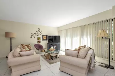 39 Spring Hollow, Roslyn, NY 11576 - Photo 5