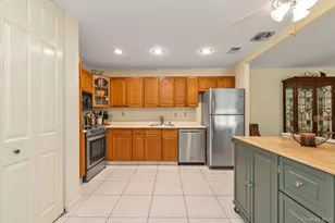 39 Spring Hollow, Roslyn, NY 11576 - Photo 9