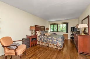 39 Spring Hollow, Roslyn, NY 11576 - Photo 13