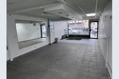 8620 Jamaica Avenue, Woodhaven, NY 11421 - Photo 3