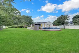 408 Oceanside St, Islip Terrace, NY 11752 - Photo 35
