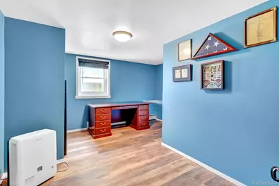 408 Oceanside Street, Islip Terrace, NY 11752 - Photo 21
