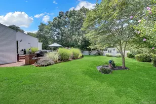 408 Oceanside St, Islip Terrace, NY 11752 - Photo 27