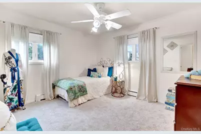 408 Oceanside Street, Islip Terrace, NY 11752 - Photo 15