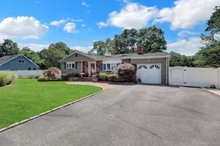 408 Oceanside St, Islip Terrace, NY 11752 - Photo 3
