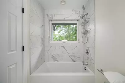 1905 Chelsea Cove S, Hopewell Junction, NY 12533 - Photo 21