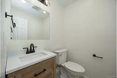 1905 Chelsea Cove S, Hopewell Junction, NY 12533 - Photo 11