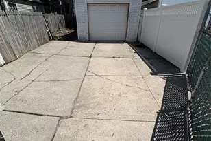 32-33 200th St, Bayside, NY 11361 - Photo 21