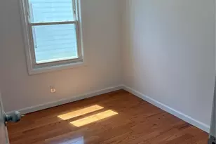 32-33 200th St, Bayside, NY 11361 - Photo 13