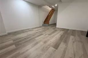 32-33 200th St, Bayside, NY 11361 - Photo 17