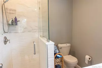 210 Abbott Avenue, Elmsford, NY 10523 - Photo 11
