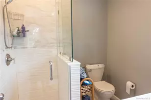 210 Abbott Ave, Elmsford, NY 10523 - Photo 11