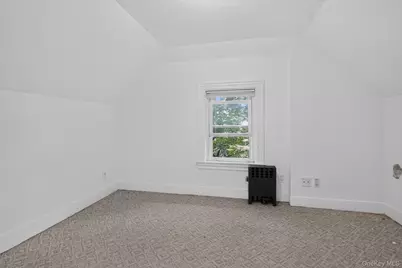 24640 Alameda Avenue, Little Neck, NY 11362 - Photo 15