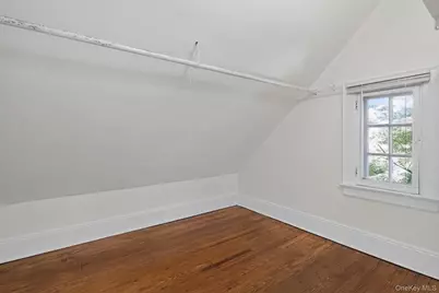 24640 Alameda Avenue, Little Neck, NY 11362 - Photo 19