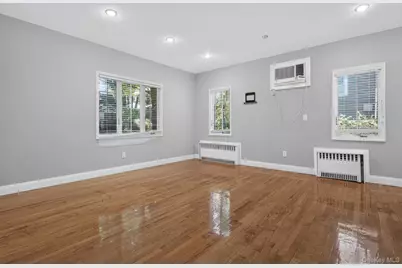 24640 Alameda Avenue, Little Neck, NY 11362 - Photo 7