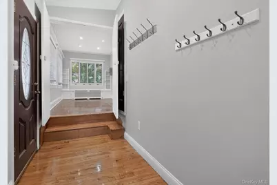 24640 Alameda Avenue, Little Neck, NY 11362 - Photo 5