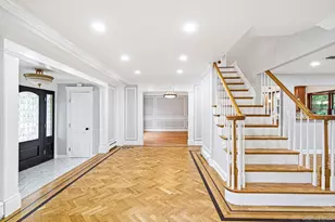 20 Arbor Ln, Dix Hills, NY 11746 - Photo 5