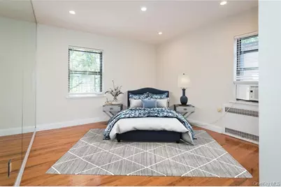 7 Bond Street #3B, Great Neck, NY 11021 - Photo 7