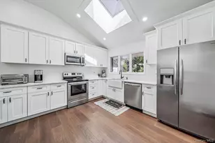 60 Thomas St, Coram, NY 11727 - Photo 11