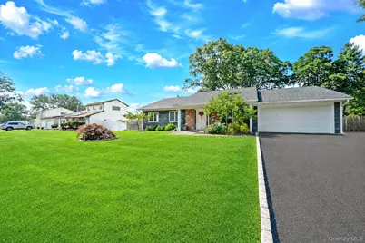 60 Thomas Street, Coram, NY 11727 - Photo 3