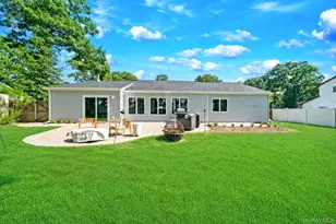 60 Thomas St, Coram, NY 11727 - Photo 7