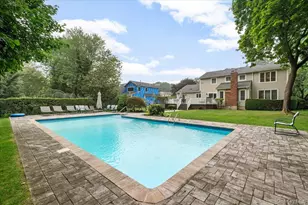 35 Bucknell Dr, Plainview, NY 11803 - Photo 43