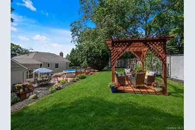 3 Carlson Court, Kings Park, NY 11754 - Photo 17
