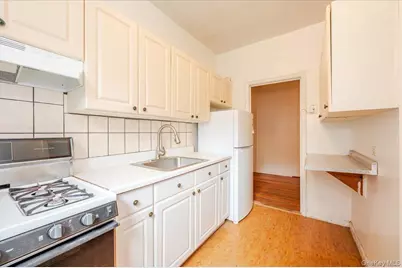758 Brady Court #214, Bronx, NY 10462 - Photo 9