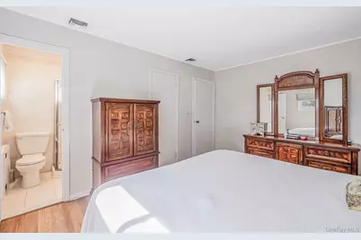 838 Virginia Avenue, North Bellmore, NY 11710 - Photo 15